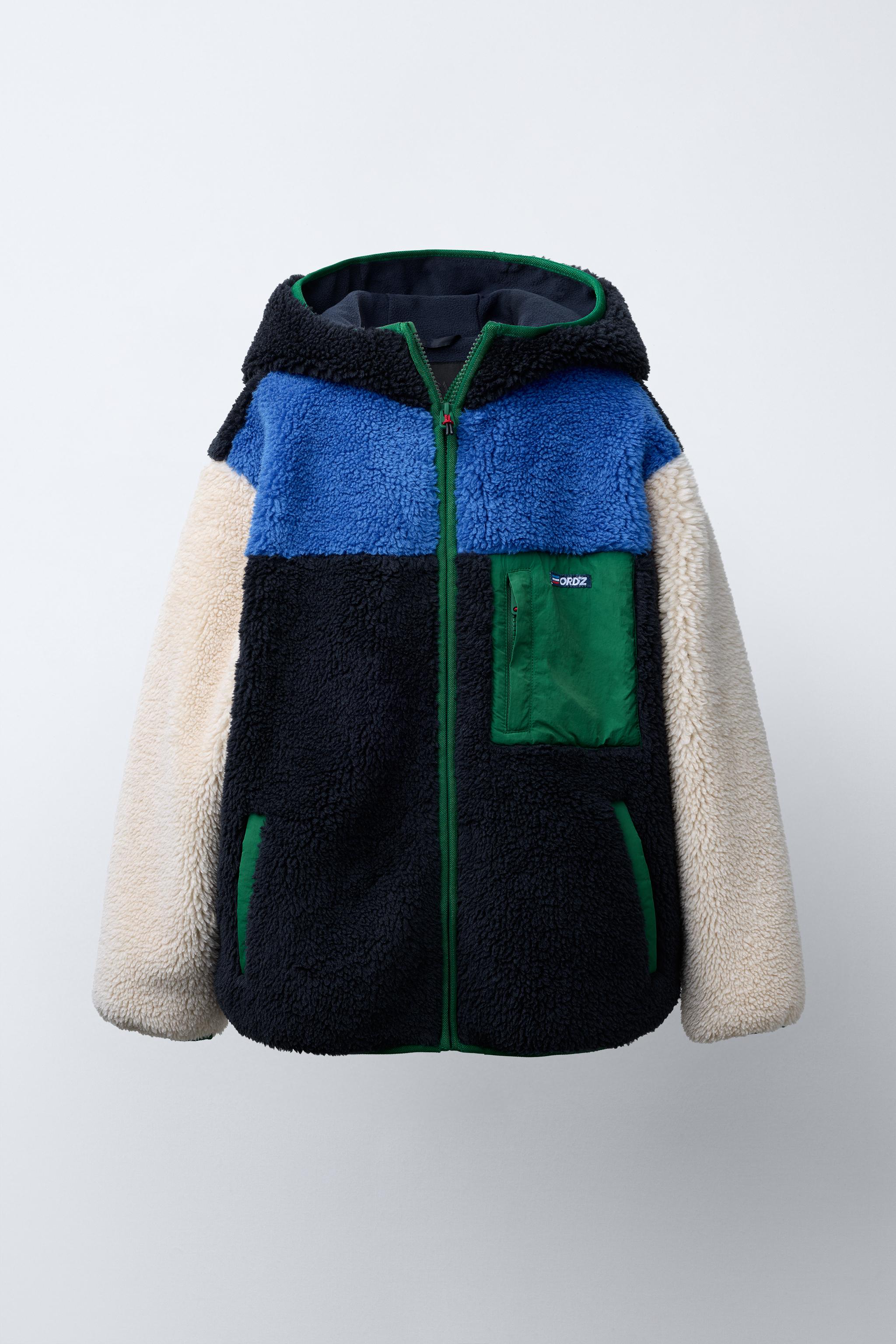 BLOUSON EFFET MOUTON À CAPUCHE COLOR BLOCK